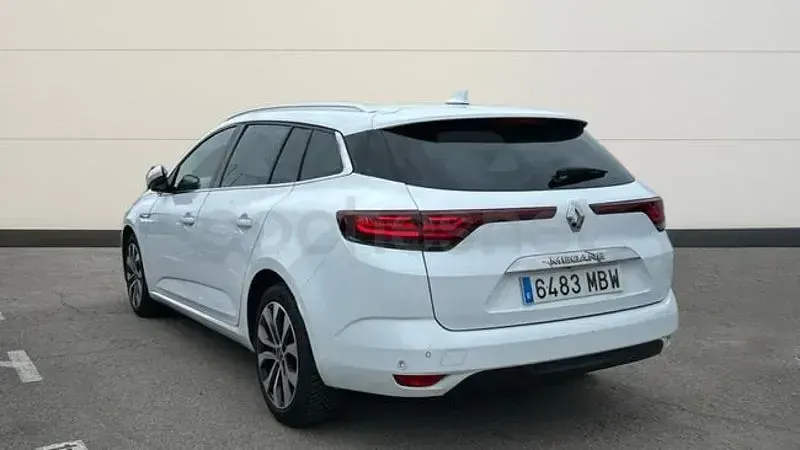 Usado Renault Mégane GrandTour Techno 140 CV (102 kW) 2022 Blanco Familiar