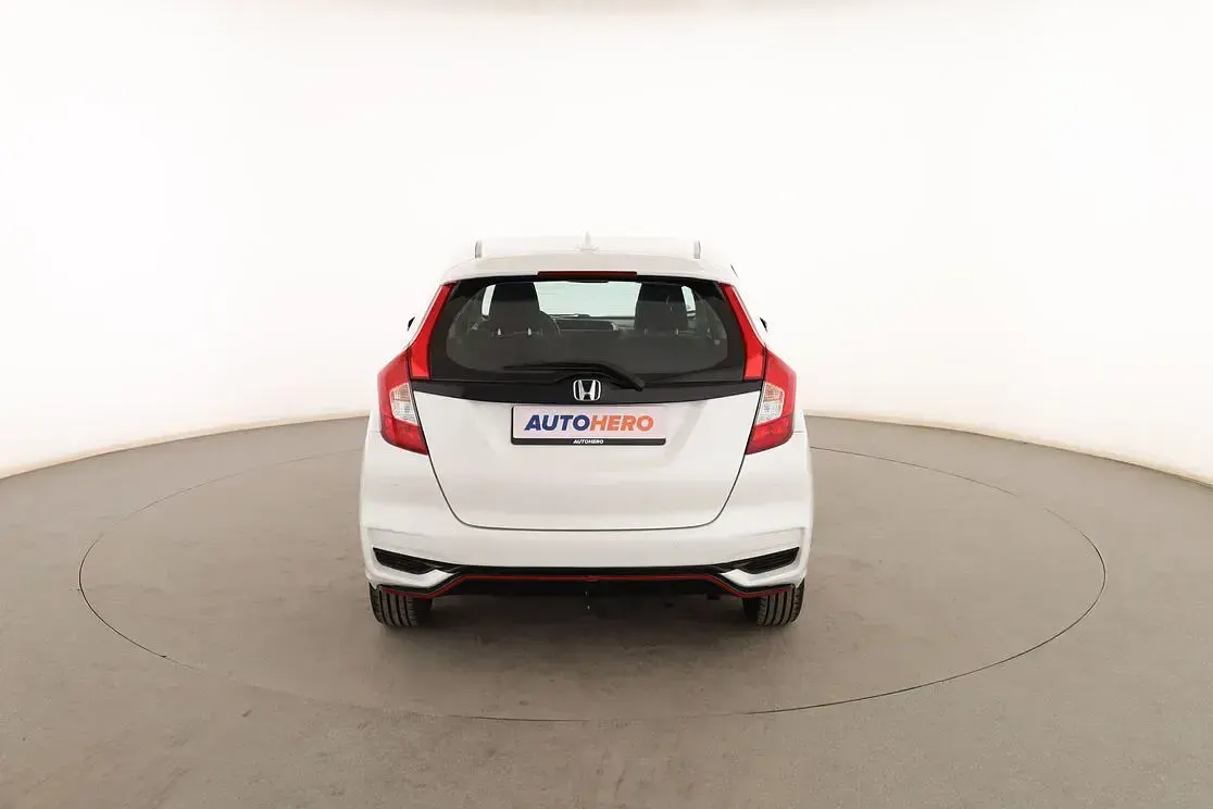 Usado Honda Jazz Dynamic 130 CV (95 kW) 2018 Blanco Utilitario