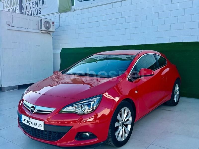 Rojo Usado 2014 Opel Astra GTC Sportive Berlina | 7990 € (Precio justo) - Imagen 1/4