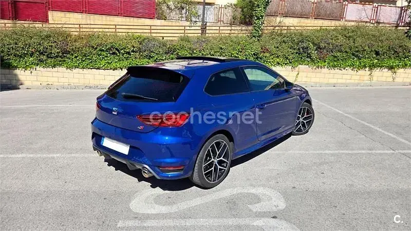 Usado Seat Leon SC FR 184 CV (135 kW) 2017 Azul Utilitario