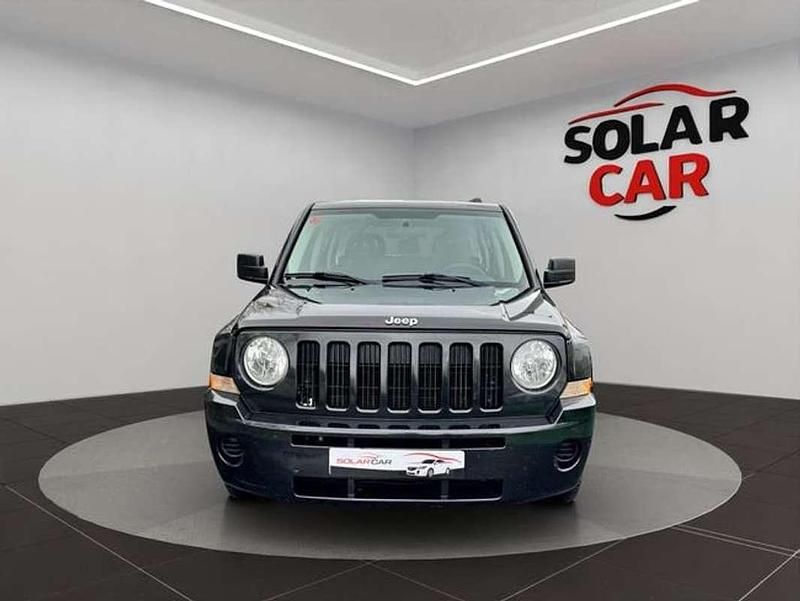 Usado Jeep Patriot Sport 140 CV (102 kW) 2008 Negro SUV