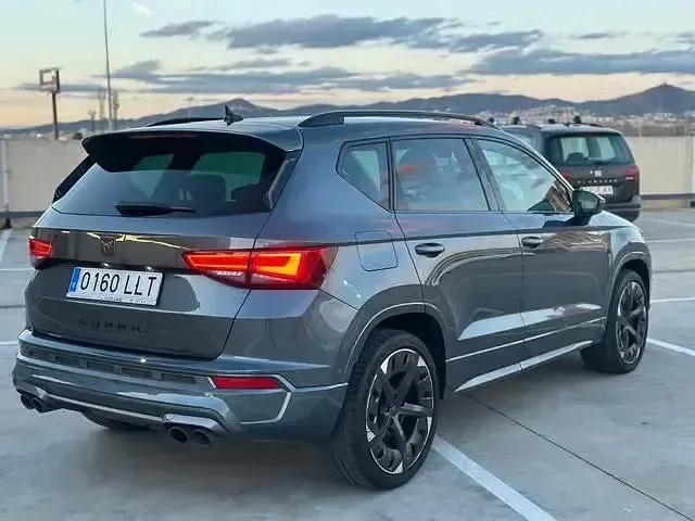 Usado Cupra Ateca 300 CV (220 kW) 2020 Gris / plata SUV