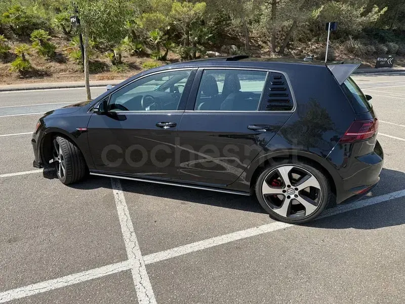Usado VW Golf VII GTI 230 CV (169 kW) 2017 Negro Berlina
