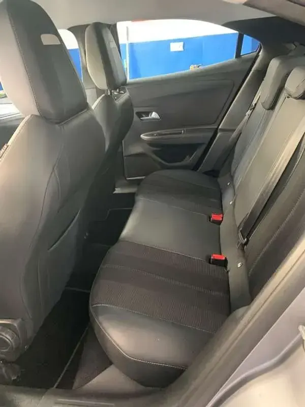 Usado Opel Mokka Business Elegance 131 CV (96 kW) 2022 Gris SUV