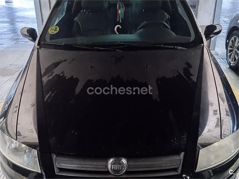 Usado Fiat Stilo Racing 120 CV (88 kW) 2007 Negro Familiar