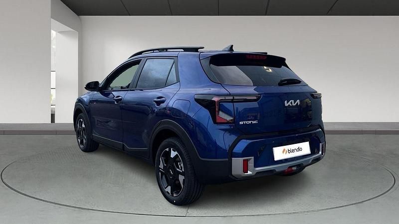Usado Kia Stonic 100 CV (73 kW) 2026 Azul SUV