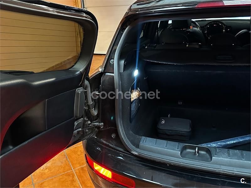 Usado Mini Cooper D Clubman 150 CV (110 kW) 2018 Negro Familiar
