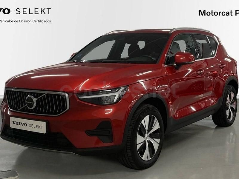 Usado Volvo XC40 Core 211 CV (155 kW) 2023 Granate SUV