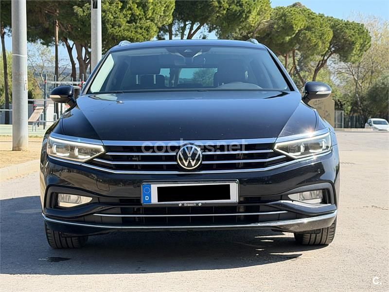 Usado VW Passat Executive 150 CV (110 kW) 2020 Negro Familiar
