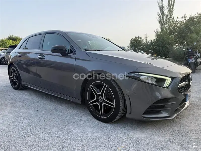 Usado Mercedes A200 150 CV (110 kW) 2020 Gris / plata Berlina