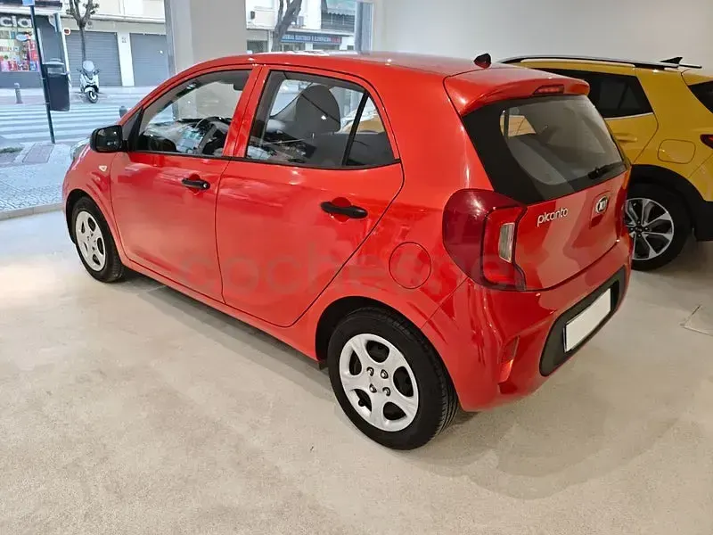 Usado Kia Picanto 67 CV (49 kW) 2019 Rojo Utilitario