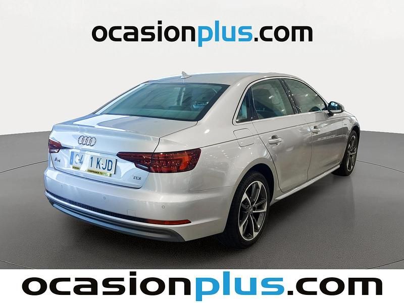Usado Audi A4 S-Line 150 CV (110 kW) 2018 Gris plata Berlina
