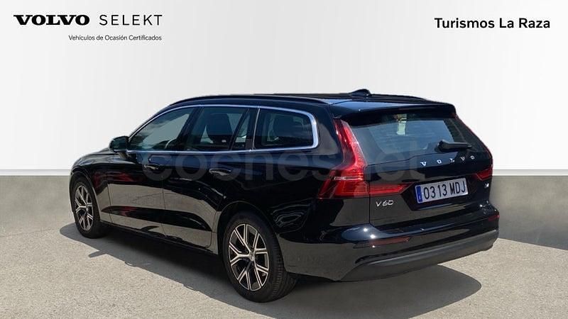 Usado Volvo V60 Core 197 CV (144 kW) 2023 Negro Familiar