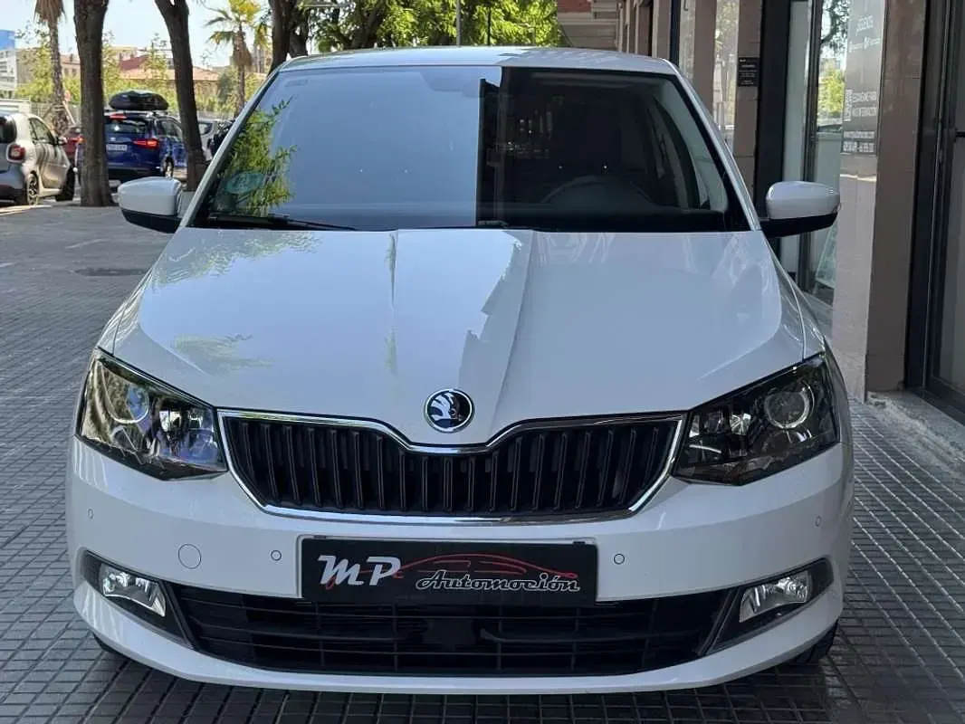 Usado Skoda Fabia 90 CV (66 kW) 2017 Blanco Utilitario