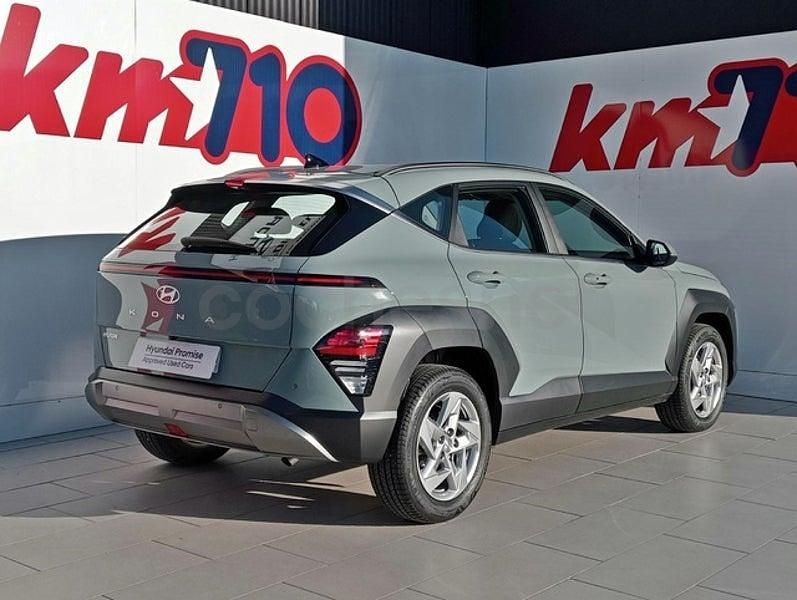 Usado Hyundai Kona 120 HP (88 kW) 2024 Verde SUV
