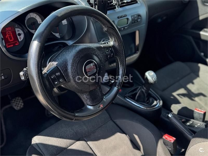 Negro Usado 2008 Seat Leon FR Berlina | 3700 € (Super precio) - Imagen 1/4