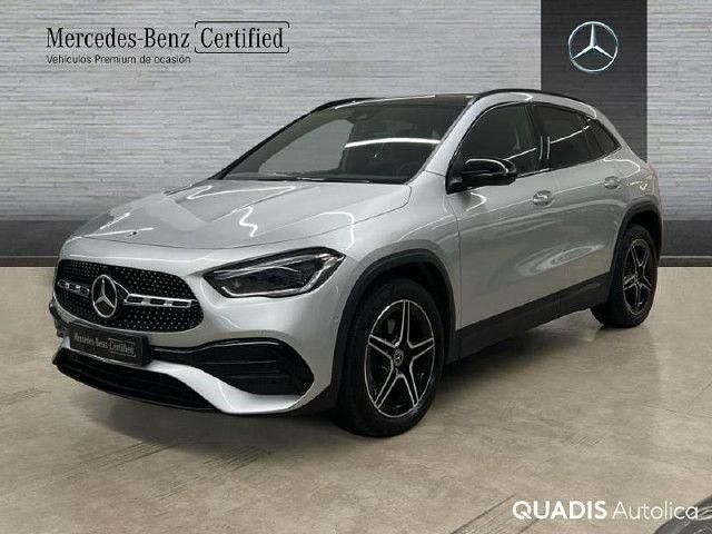 Usado Mercedes GLA250 AMG line 218 CV (160 kW) 2022 Plata iridio SUV