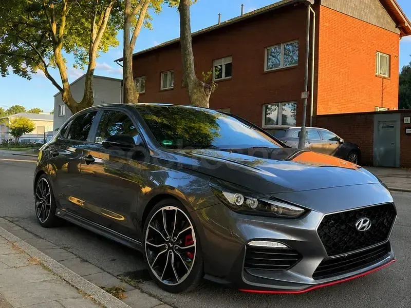 Usado Hyundai i30 N Performance 275 CV (202 kW) 2020 Gris / plata Berlina