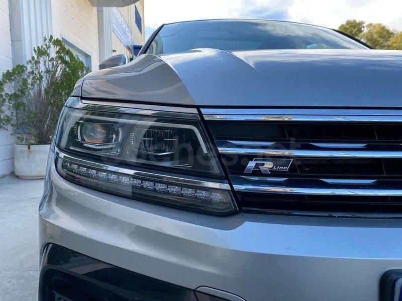 Usado VW Tiguan R-line 150 CV (110 kW) 2018 Gris / plata SUV