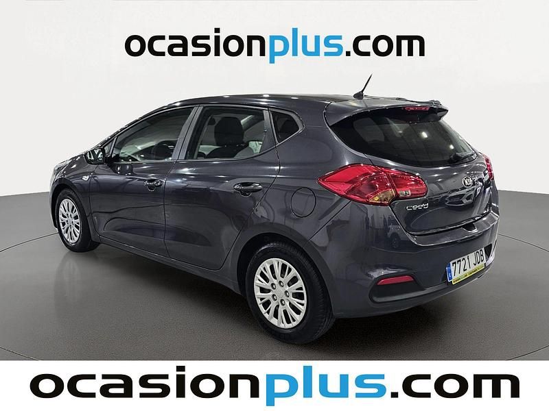 Usado Kia Ceed GT 90 CV (66 kW) 2015 Gris Utilitario