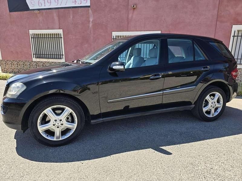 Usado Mercedes ML320 224 CV (164 kW) 2006 Negro SUV