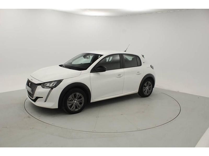 Usado Peugeot e-208 Active 100 kW (136 CV) 2023 Blanco Utilitario