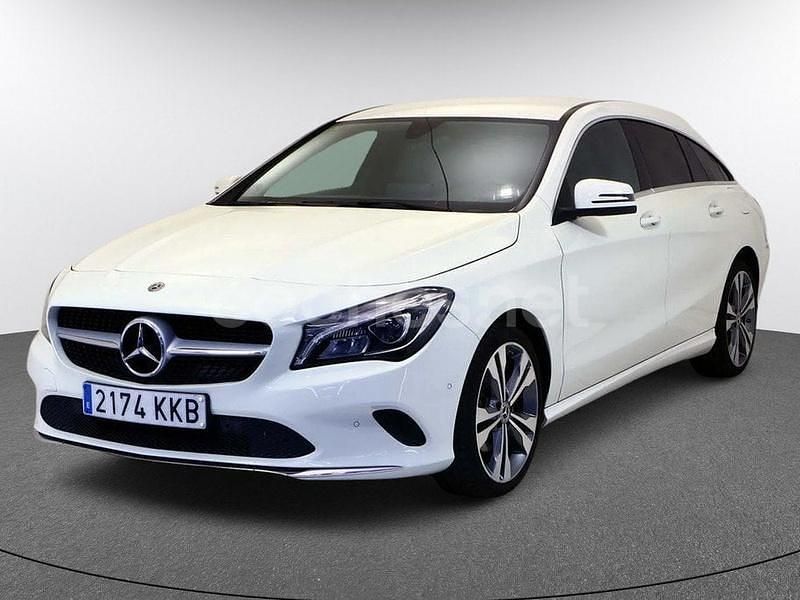 Blanco Usado 2018 Mercedes CLA220 Shooting Brake Familiar | 22.340 € (Buen precio) - Imagen 1/4