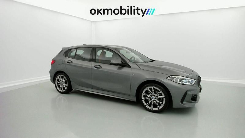 Usado BMW 118 M Sport 136 CV (100 kW) 2024 Skyscraper grau Utilitario