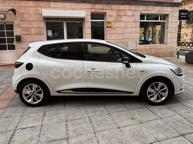 Blanco Usado 2017 Renault Clio IV LIMITED Berlina | 8390 € (Precio justo) - Imagen 1/4