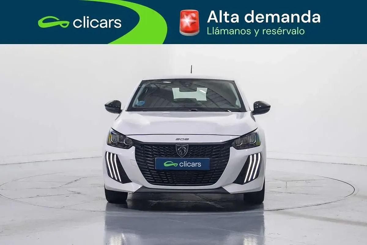 Usado Peugeot 208 Style 101 CV (74 kW) 2025 Blanco Utilitario