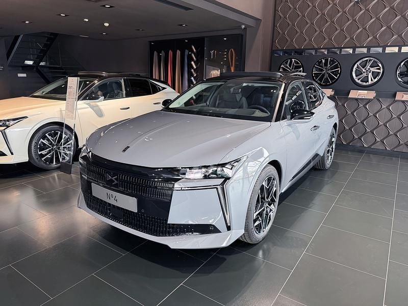 Nuevo DS Automobiles DS4 145 CV (106 kW) 2025 Gris Berlina