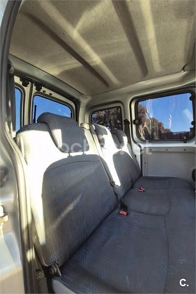 Usado Renault Kangoo Expression 85 CV (62 kW) 2009 Gris / plata Familiar