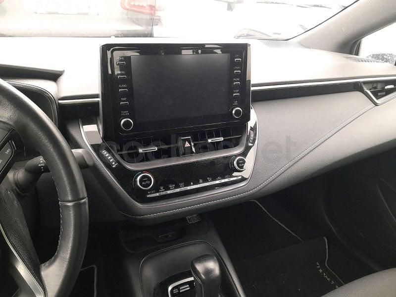 Usado Toyota Corolla Active 122 CV (89 kW) 2021 Blanco Berlina