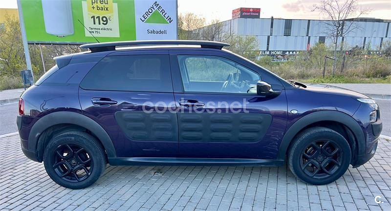 Usado Citroën C4 Feel 82 CV (60 kW) 2014 Violeta / lila Berlina