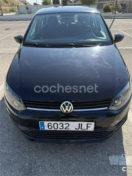 Usado VW Polo Advance 75 CV (55 kW) 2016 Negro Berlina