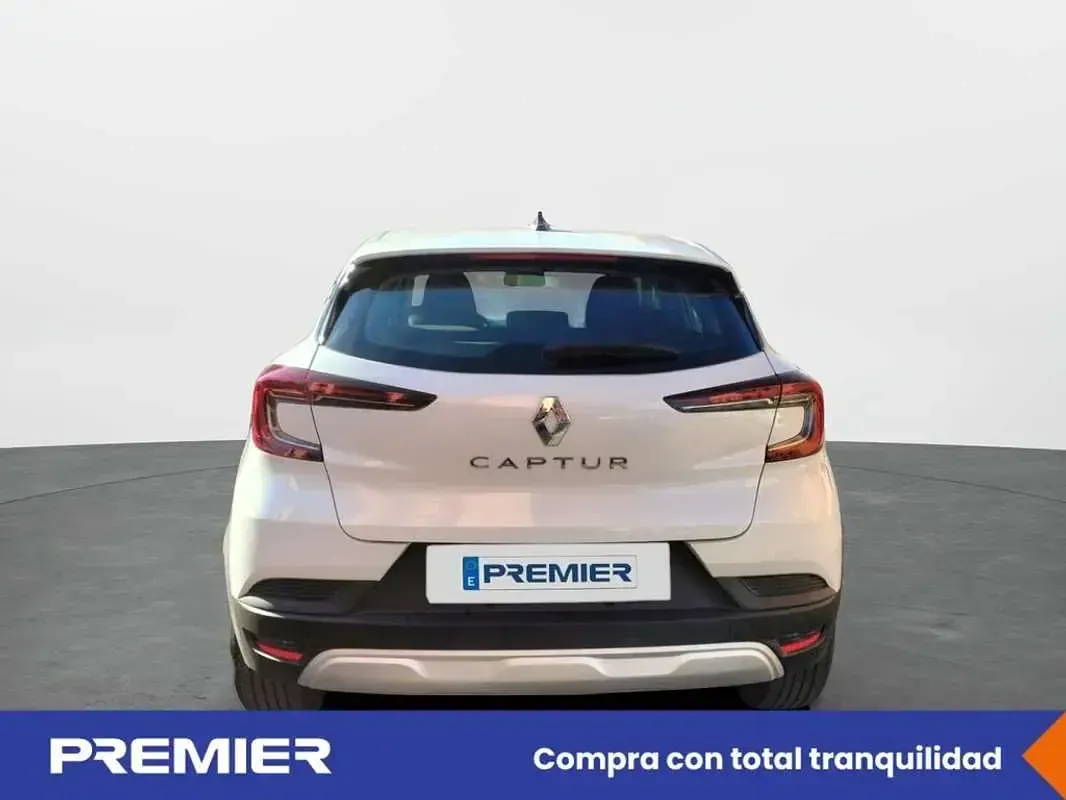 Usado Renault Captur Intens 101 CV (74 kW) 2022 Blanco SUV