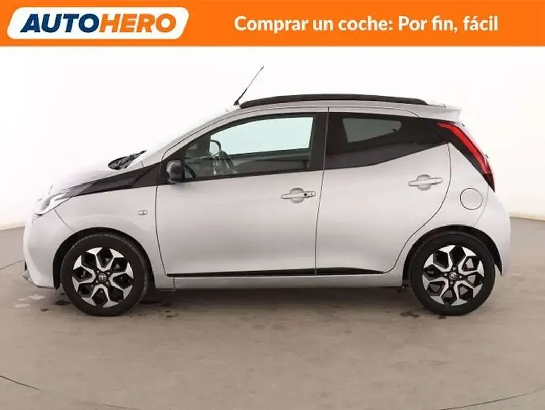 Usado Toyota Aygo X-wave 72 CV (52 kW) 2020 Gris Utilitario