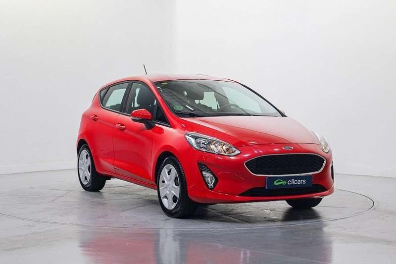 Usado Ford Fiesta Trend 86 CV (63 kW) 2018 Rojo Utilitario