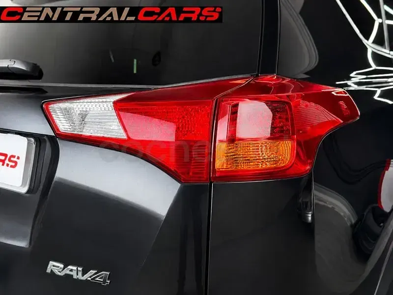 Usado Toyota RAV4 Advance 124 CV (91 kW) 2014 Negro SUV