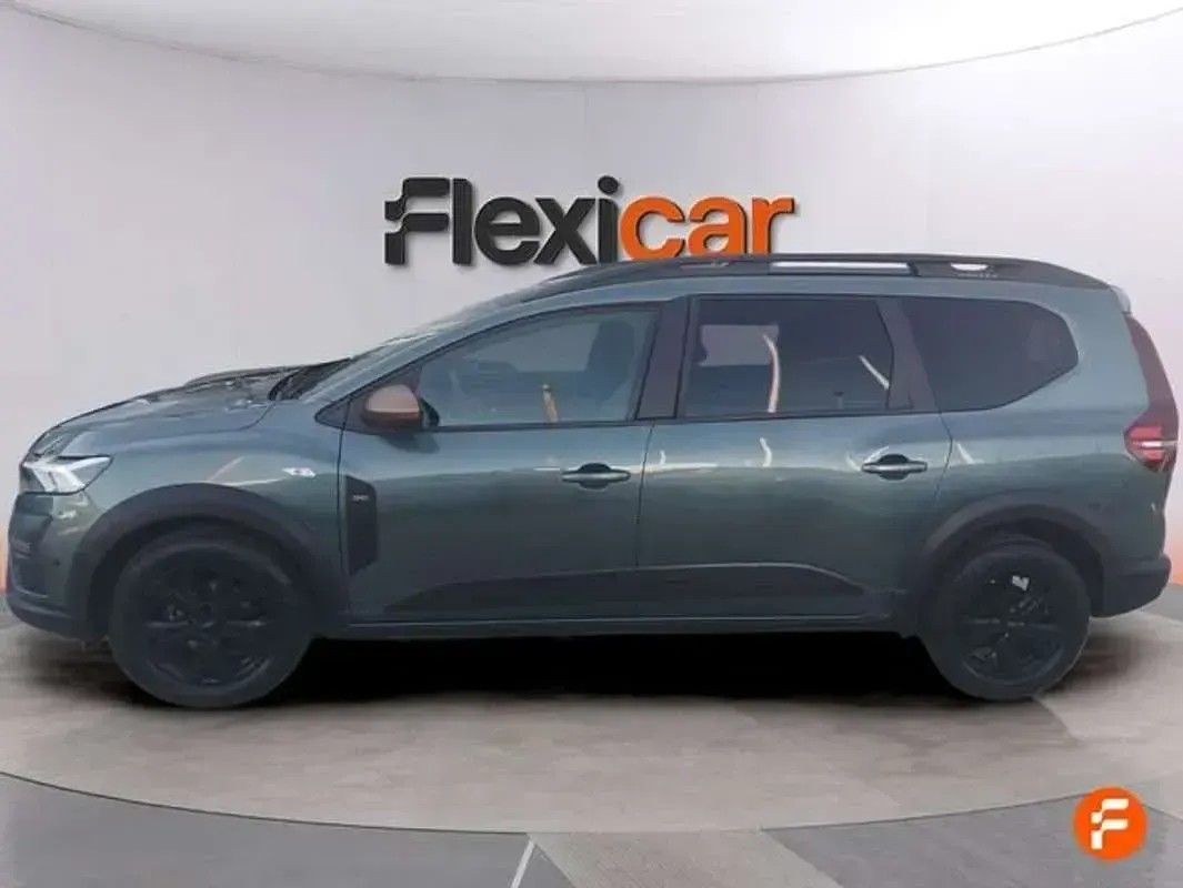 Usado Dacia Jogger Extreme 101 CV (74 kW) 2024 Verde Monovolumen