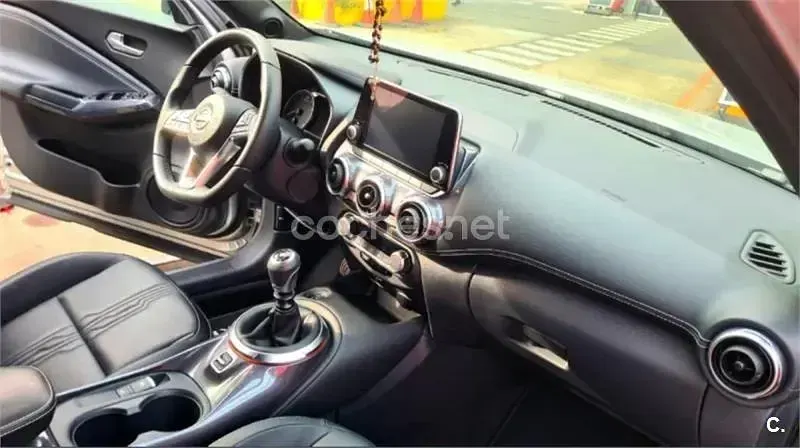 Usado Nissan Juke Tekna 114 CV (83 kW) 2023 Gris / plata SUV
