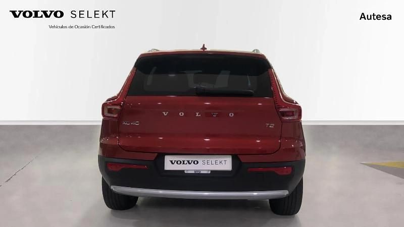 Usado Volvo XC40 Core 129 CV (94 kW) 2024 Rojo SUV