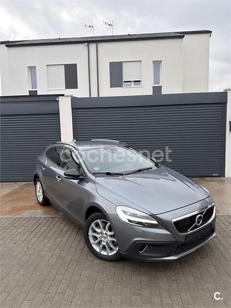 Usado Volvo V40 CC 120 CV (88 kW) 2018 Gris / plata Familiar