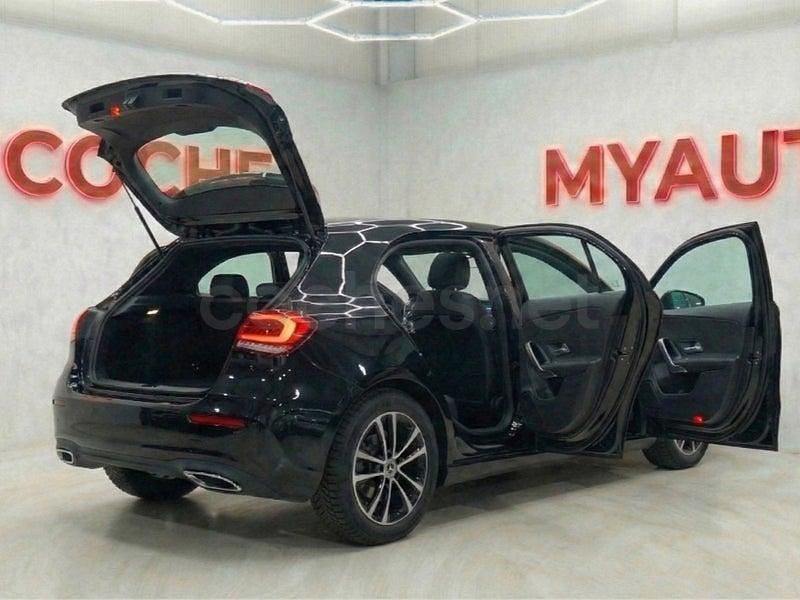 Usado Mercedes A180 136 CV (100 kW) 2022 Negro Berlina