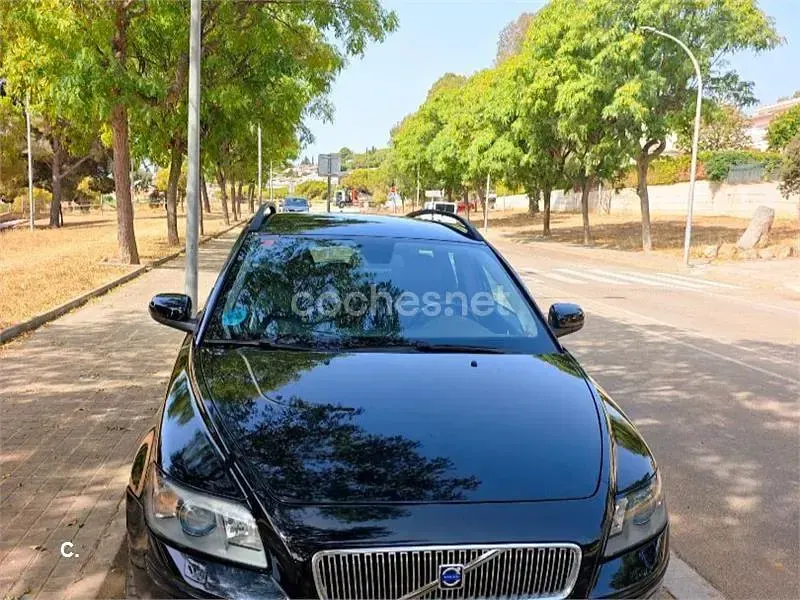 Usado Volvo V50 Summum 220 CV (161 kW) 2007 Negro Familiar