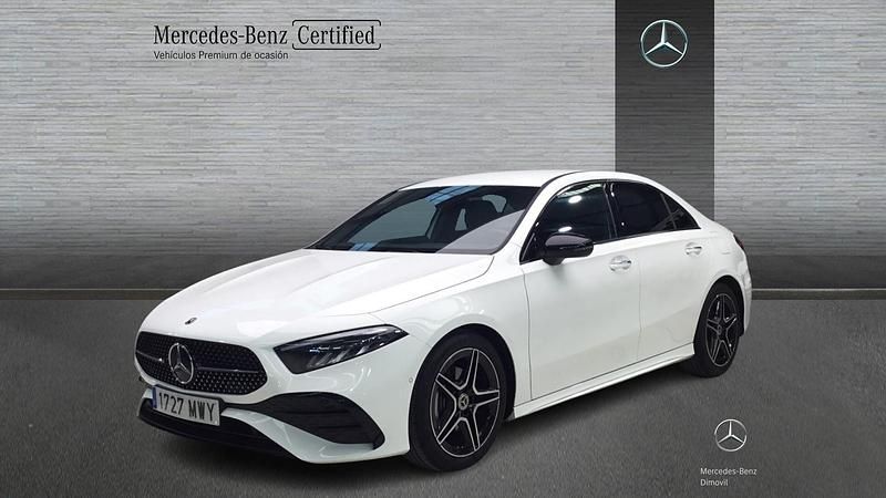 Usado Mercedes A200 AMG line 150 CV (110 kW) 2024 Blanco Berlina