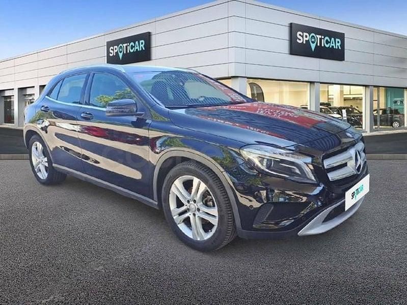 Usado Mercedes GLA200 Urban 136 CV (100 kW) 2016 Negro SUV