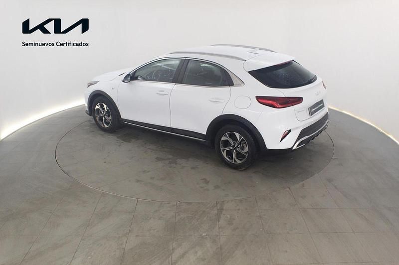 Usado Kia XCeed 100 CV (73 kW) 2025 Blanco SUV