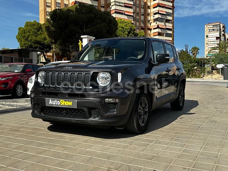 Usado Jeep Renegade Sport 120 CV (88 kW) 2020 Gris / plata SUV