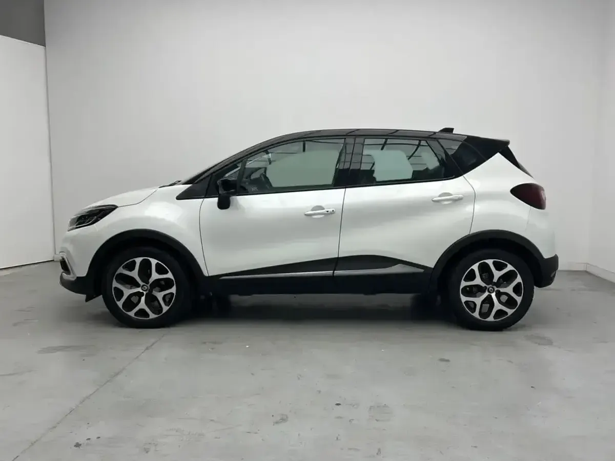Usado Renault Captur Intens 90 CV (66 kW) 2018 Blanco SUV